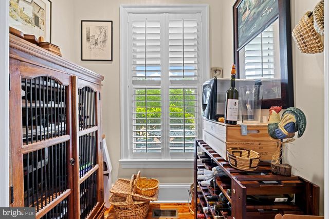 20147 WOODTRAIL RD, Round Hill, VA 20141
