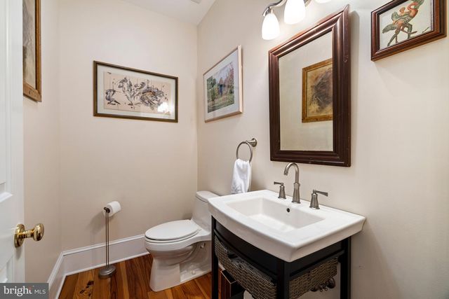 20147 WOODTRAIL RD, Round Hill, VA 20141