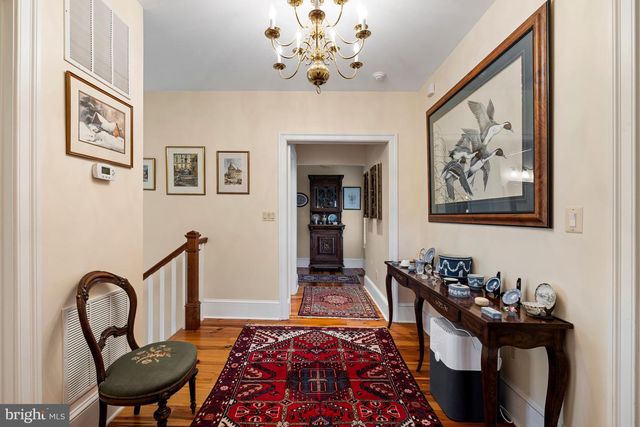 20147 WOODTRAIL RD, Round Hill, VA 20141