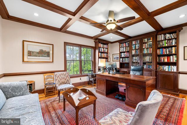 20147 WOODTRAIL RD, Round Hill, VA 20141
