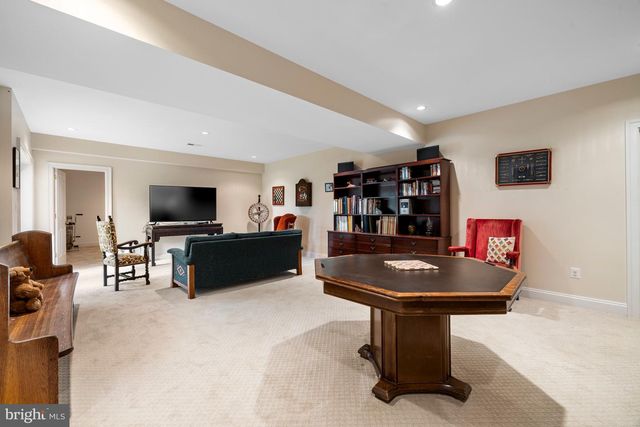 20147 WOODTRAIL RD, Round Hill, VA 20141