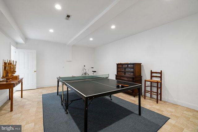 20147 WOODTRAIL RD, Round Hill, VA 20141