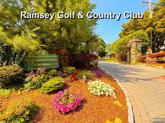 322 Nottingham Road, Ramsey, NJ 07446