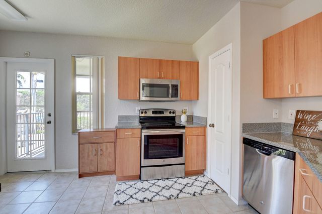 310 Belmont Place 310, Boynton Beach, FL 33436