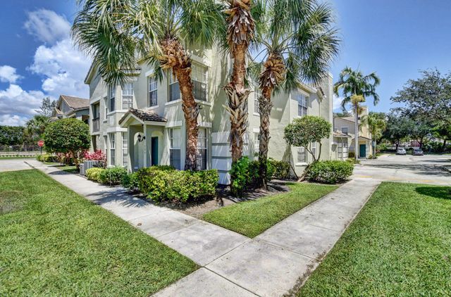 310 Belmont Place 310, Boynton Beach, FL 33436