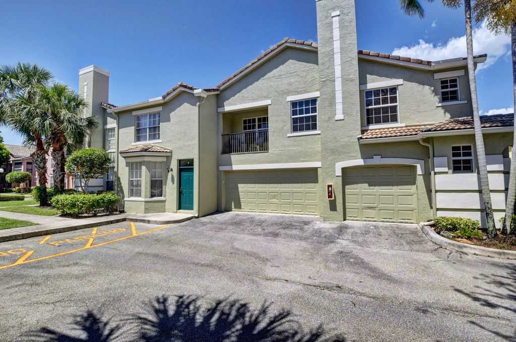 310 Belmont Place 310, Boynton Beach, FL 33436