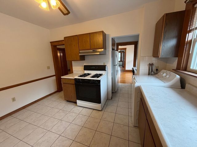 227 Riverside Ave 2, Medford, MA 02155