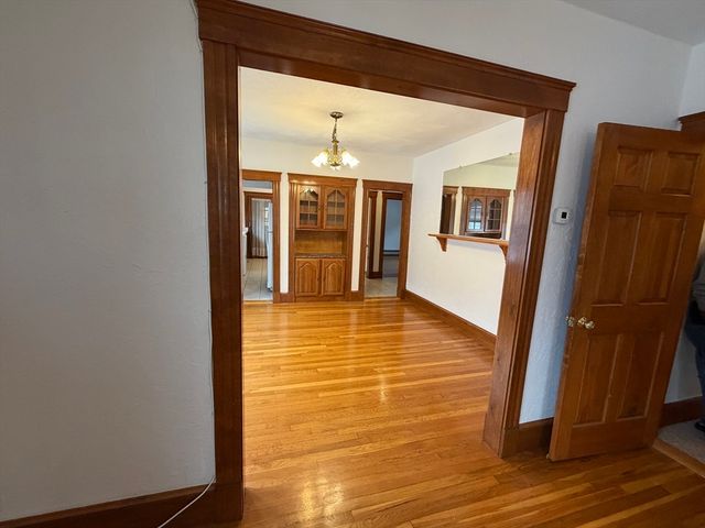 227 Riverside Ave 2, Medford, MA 02155