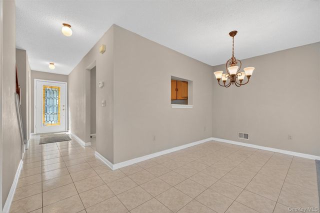 50 Jonathan Drive, Mahopac, NY 10541