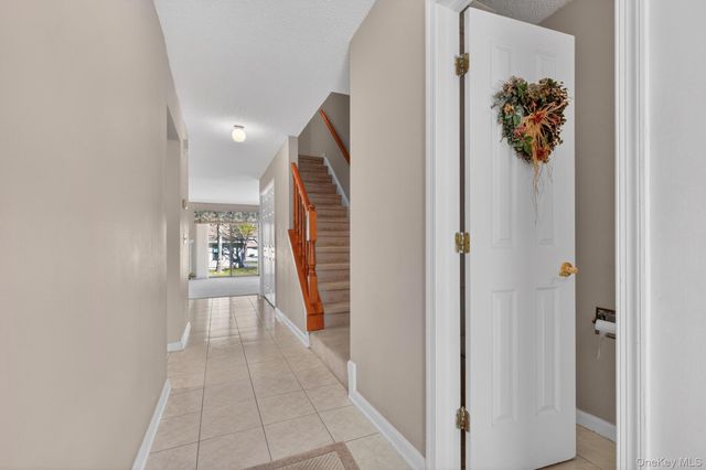 50 Jonathan Drive, Mahopac, NY 10541