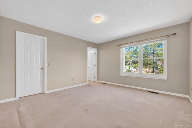 50 Jonathan Drive, Mahopac, NY 10541