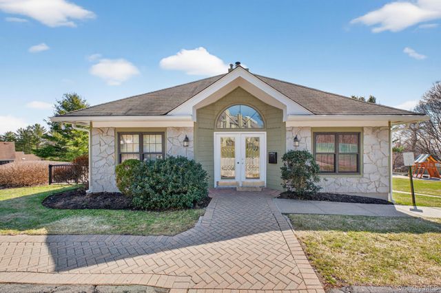50 Jonathan Drive, Mahopac, NY 10541
