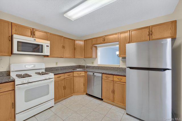 50 Jonathan Drive, Mahopac, NY 10541