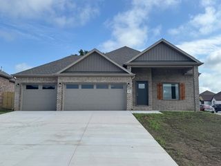 952 Round Top Street, Prairie Grove, AR 72753