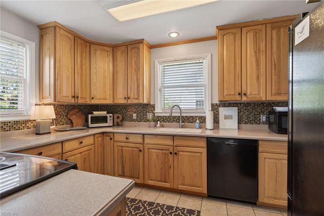 1648 E Bayview BLVD, Norfolk, VA 23503