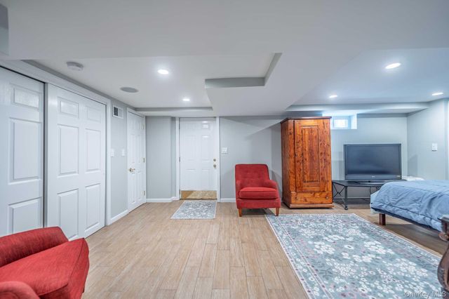 5 Ocean Avenue, Northport, NY 11768