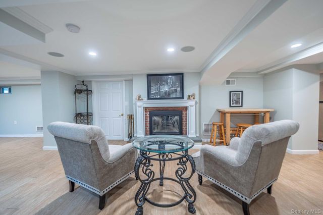 5 Ocean Avenue, Northport, NY 11768