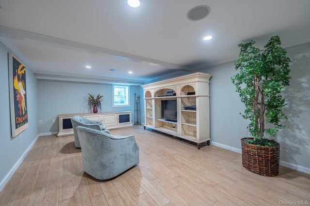 5 Ocean Avenue, Northport, NY 11768