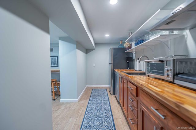 5 Ocean Avenue, Northport, NY 11768