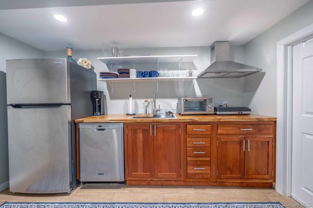 5 Ocean Avenue, Northport, NY 11768