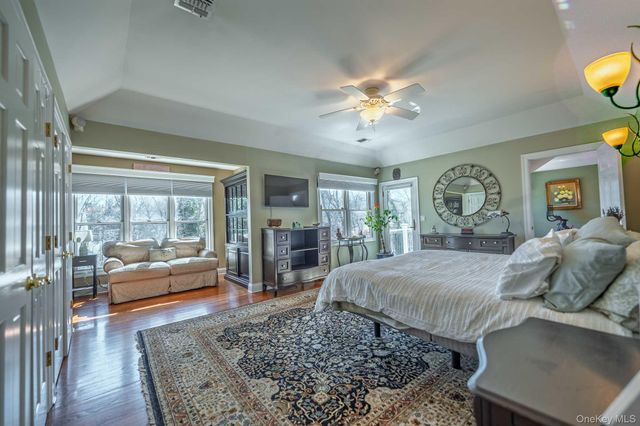 5 Ocean Avenue, Northport, NY 11768