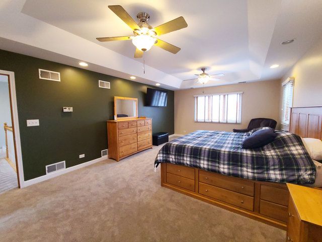 5831 W 109th Street, Chicago Ridge, IL 60415