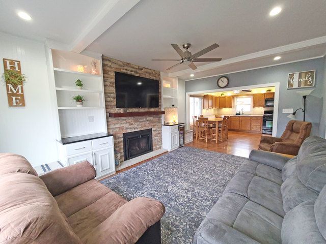 5831 W 109th Street, Chicago Ridge, IL 60415