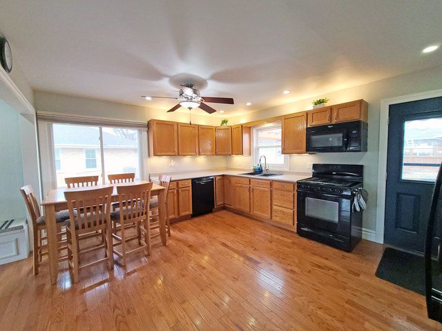 5831 W 109th Street, Chicago Ridge, IL 60415