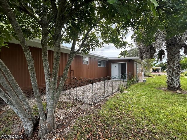 171 Grassy Key LN, Naples, FL 34114