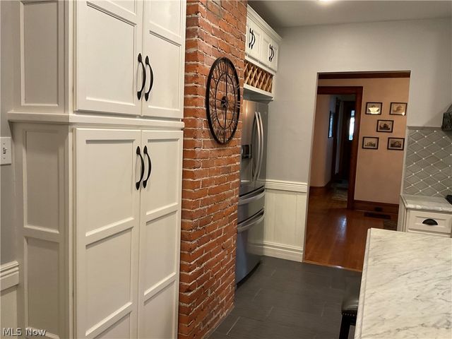 1926 Walnut Boulevard, Ashtabula, OH 44004