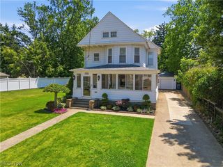 1926 Walnut Boulevard, Ashtabula, OH 44004