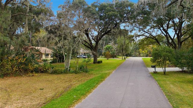 8406 NW 43RD LANE, Ocala, FL 34482