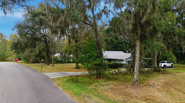 8406 NW 43RD LANE, Ocala, FL 34482