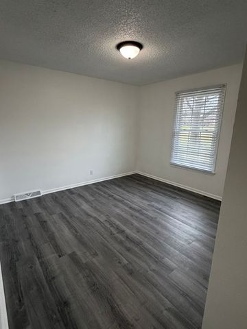 141 Quita Cir Apt B, Lebanon, TN 37087
