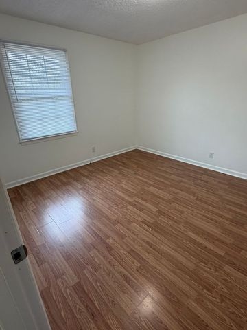 141 Quita Cir Apt B, Lebanon, TN 37087