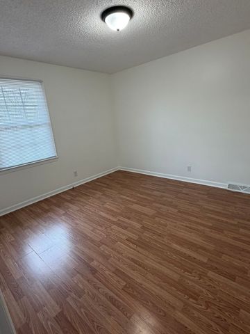 141 Quita Cir Apt B, Lebanon, TN 37087