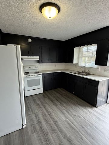 141 Quita Cir Apt B, Lebanon, TN 37087
