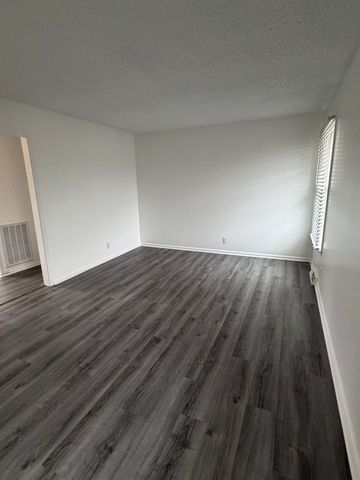 141 Quita Cir Apt B, Lebanon, TN 37087
