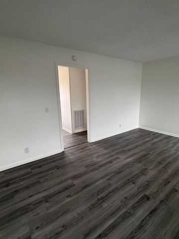 141 Quita Cir Apt B, Lebanon, TN 37087