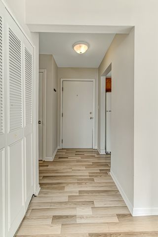 7413 Brookdale Drive 209, Darien, IL 60561