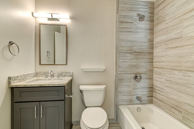 7413 Brookdale Drive 209, Darien, IL 60561