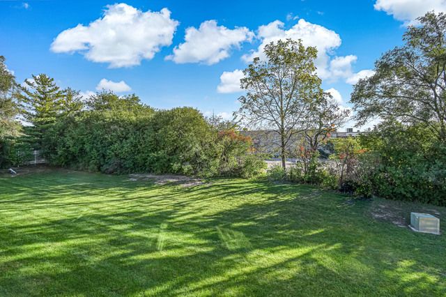 7413 Brookdale Drive 209, Darien, IL 60561