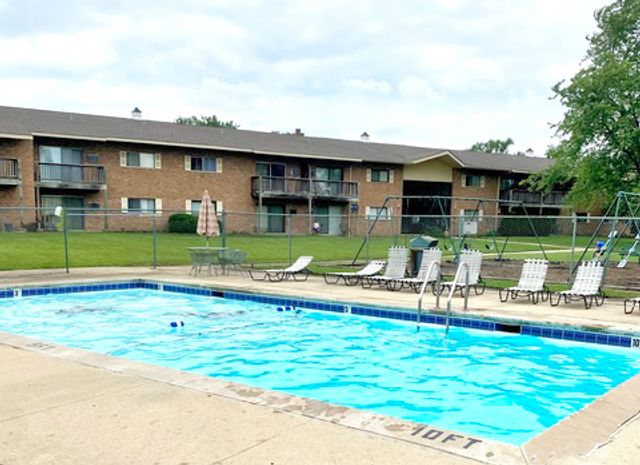 7413 Brookdale Drive 209, Darien, IL 60561