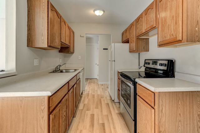 7413 Brookdale Drive 209, Darien, IL 60561