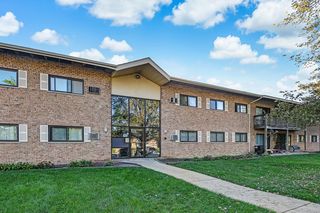 7413 Brookdale Drive 209, Darien, IL 60561