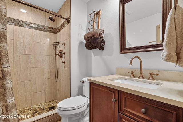 6510 E 16th Avenue, Anchorage, AK 99504