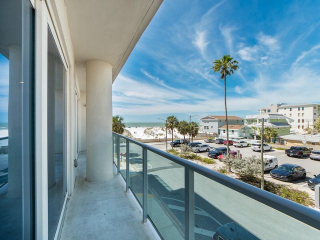 15 AVALON STREET 303, Clearwater Beach, FL 33767