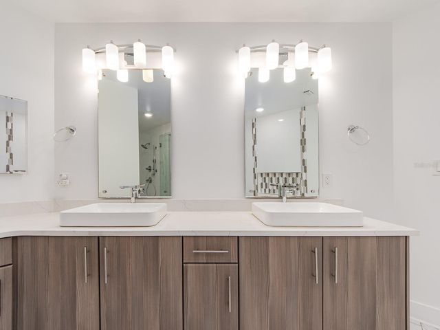 15 AVALON STREET 303, Clearwater Beach, FL 33767