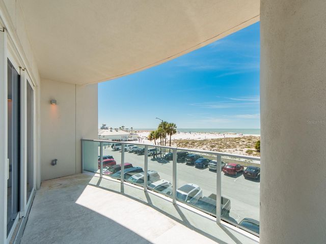 15 AVALON STREET 303, Clearwater Beach, FL 33767