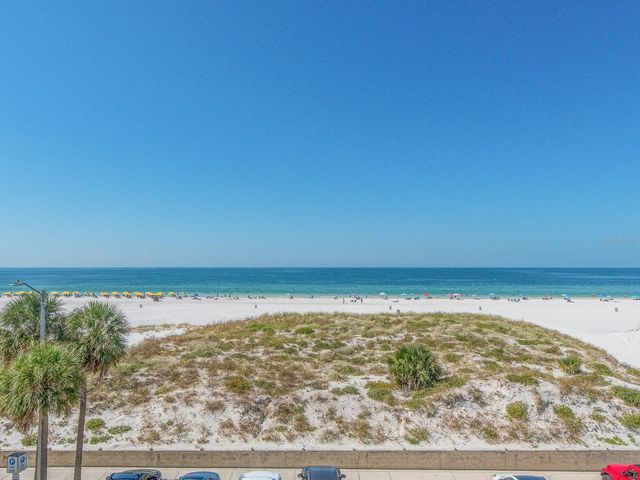15 AVALON STREET 303, Clearwater Beach, FL 33767